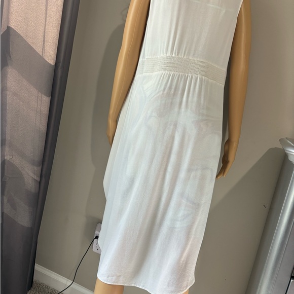 Bebe White Throw Over (perfect at the beach) - Picture 7 of 7